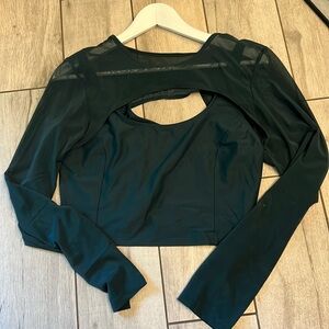 Long sleeve mesh active top